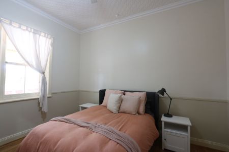 211 Rowe Street - Photo 5