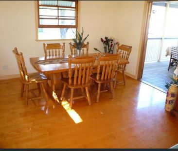 3-bedroom house for rent in West End - Photo 3