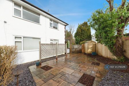 2 bedroom maisonette to rent - Photo 5