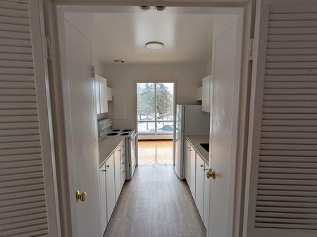 Mooney's Bay area apartment complex on Norberry Crescent and Springland Drive offering charming and affordable rental un - Photo 2