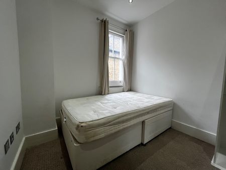 5 Bed Semi-Detached House, Elmfield Road, SW17 - Photo 3