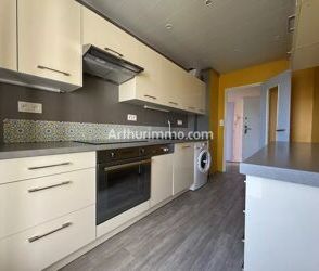 Location Appartement 4 pièces 101 m2 à Lons-le-Saunier - Photo 5