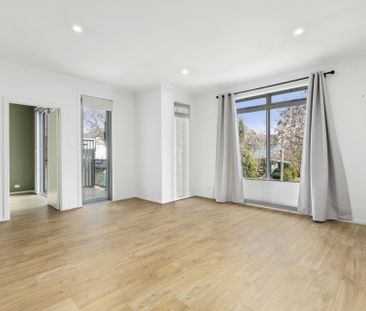 Generous 1-bedroom apartment in a prime location - Photo 3