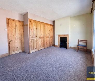 Martin Road, Ipswich - Photo 2