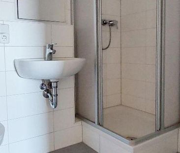 Einbauküche, große 3 Zimmer, Balkon, frisch saniert, Aufzug - Photo 1