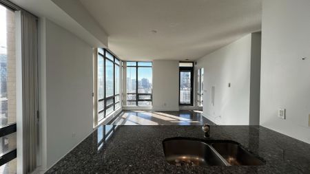 For Lease - 438 King Street Unit# 911, Toronto, Ontario - Photo 3