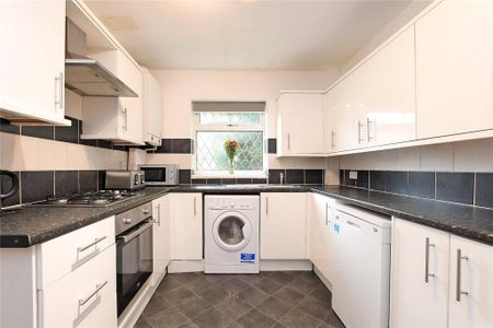 6 bedroom terraced house to rent - Photo 2