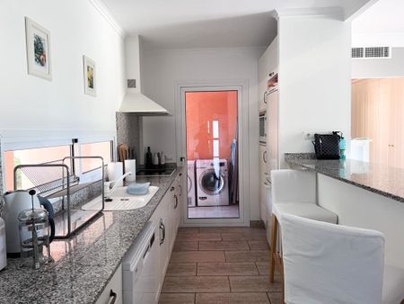 Spacious apartment in Las Olas Cala Fornells complex. - Photo 5