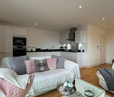 1 Bed Flat, Cityview Point, E14 - Photo 4