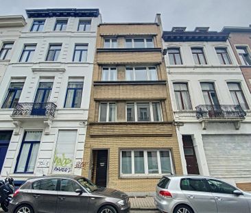 À louer à Ixelles : appartement de type studio rez-de chaussée avec... - Foto 4