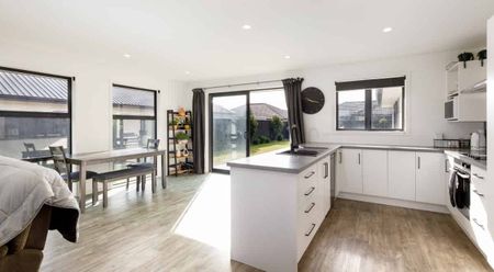 Rare Rental Opportunity in a Premium Location - Photo 3