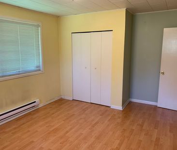 Charming Older Home - Photo 1