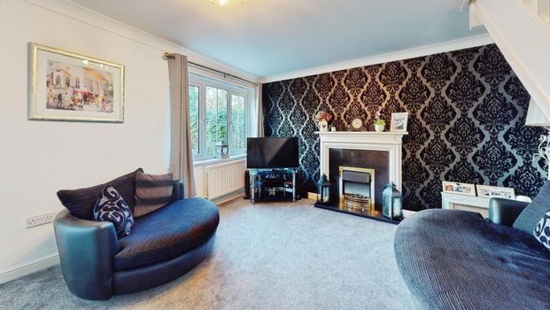 4 bedroom semi-detached house to rent - Photo 1