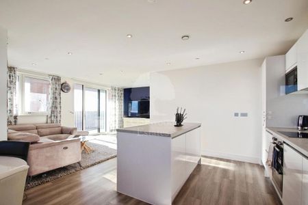 3 bedroom apartment to rent - Photo 3