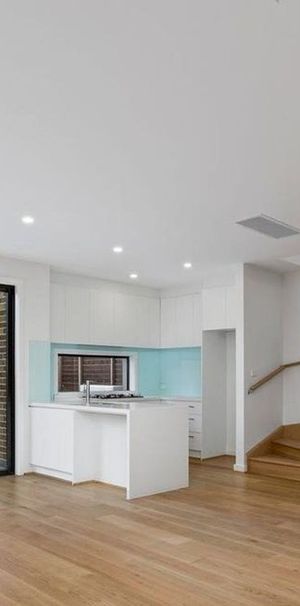 Well-Located Home Offering Comfort and Convenience - Photo 2