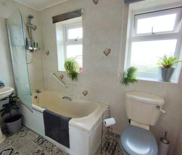 3 bedroom terraced house to rent - Photo 6