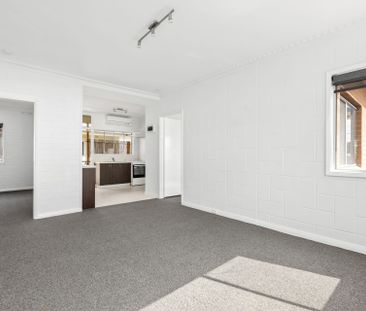 Spacious Apartment In The Heart of Geelong West - Photo 5