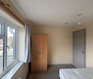 1 bedroom house of multiple occupation to rent - Photo 5