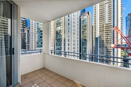 “City Living at its Best” - Photo 2