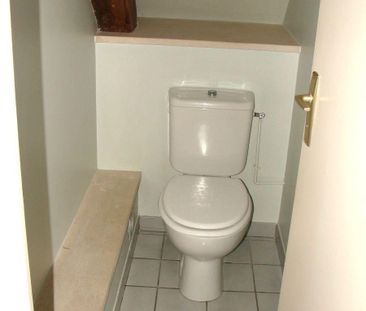 A LOUER : Un Appartement type F3 de 61,66 m² au 2ème étage sans asc... - Photo 5