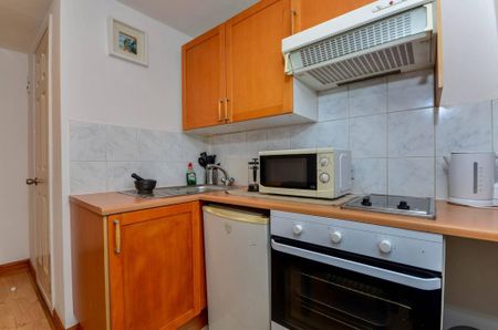 Studio to rent - Photo 3