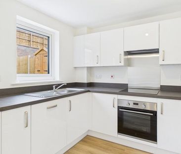 3 bedroom end of terrace house to rent - Photo 4