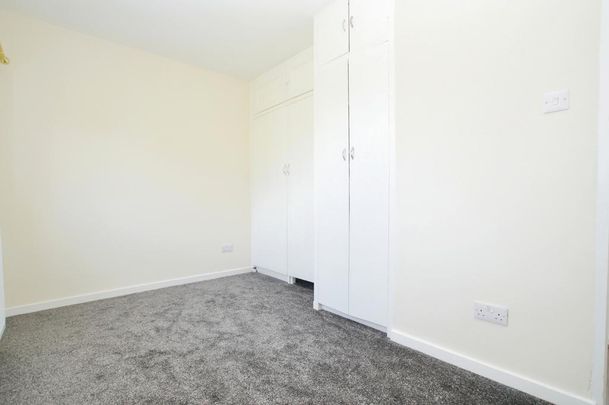 4 bedroom bungalow to rent - Photo 1