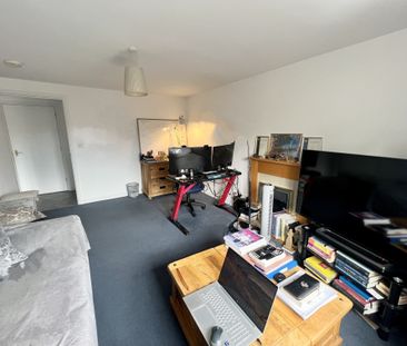 Staniland Court, Abingdon - Photo 2