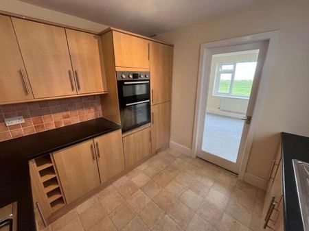 Weston Court, Burbo Bank Road South, ... - Photo 5