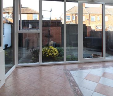 2 bedroom semi-detached bungalow to rent - Photo 4