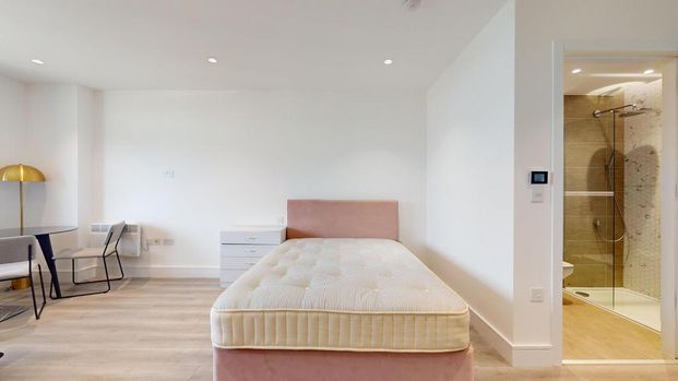 Studio to rent - Photo 1