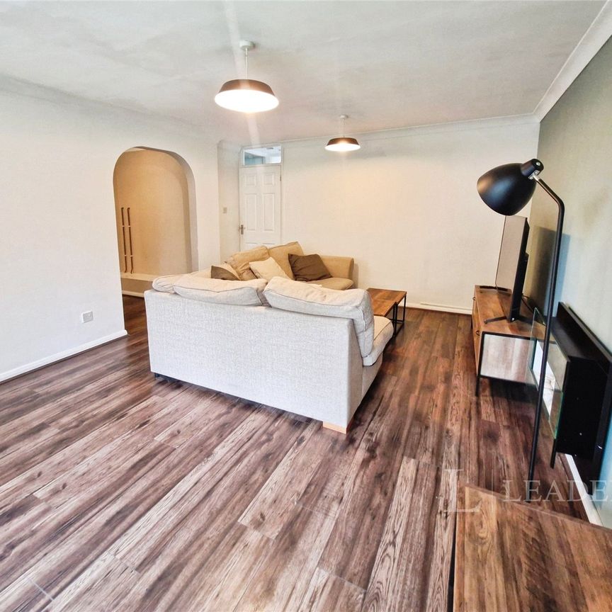 2 bedroom apartment to rent Bracken Crescent, Bishopstoke, SO50 - Photo 1