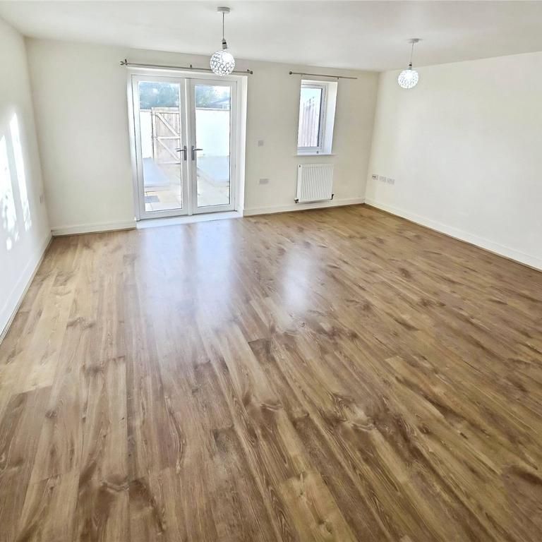 3 bedroom terraced house to rent - Photo 1