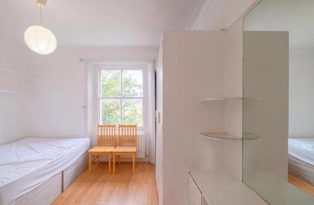 3 bedroom flat to rent - Photo 2