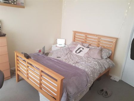 3 bedroom apartment to rent - Photo 5