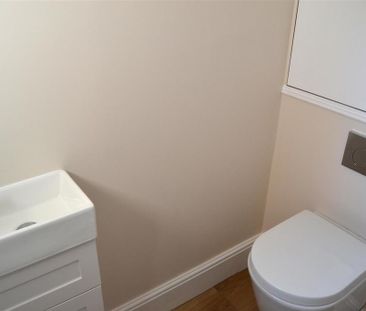 2 bedroom semi-detached house to rent - Photo 6