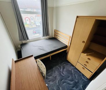 4 bedroom terraced house to rent - Photo 4