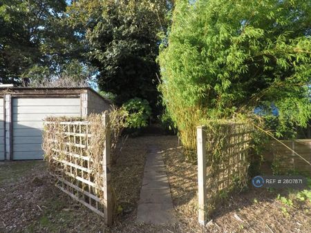 2 bedroom flat to rent - Photo 5