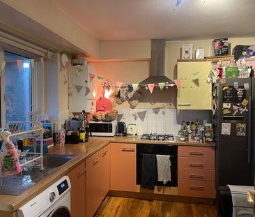 Room in a Shared Flat, Effra Road, SW2 - Photo 4