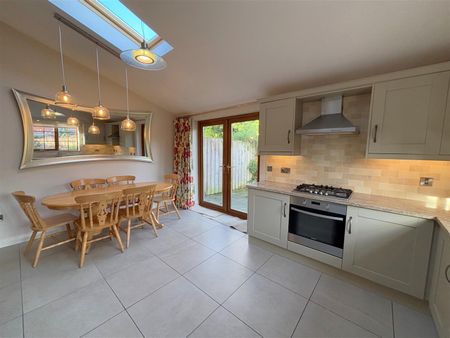 3 Ardmillan Fortwilliam Park, - Photo 4