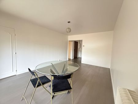 APPARTEMENT 3 PIECES MEUBLÉ 71M² CHAMPIGNY BORDS DE MARNE - Photo 3