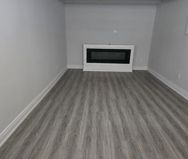 For Lease - 324 Equestrian Way Unit# 8, Cambridge, Ontario - Photo 3