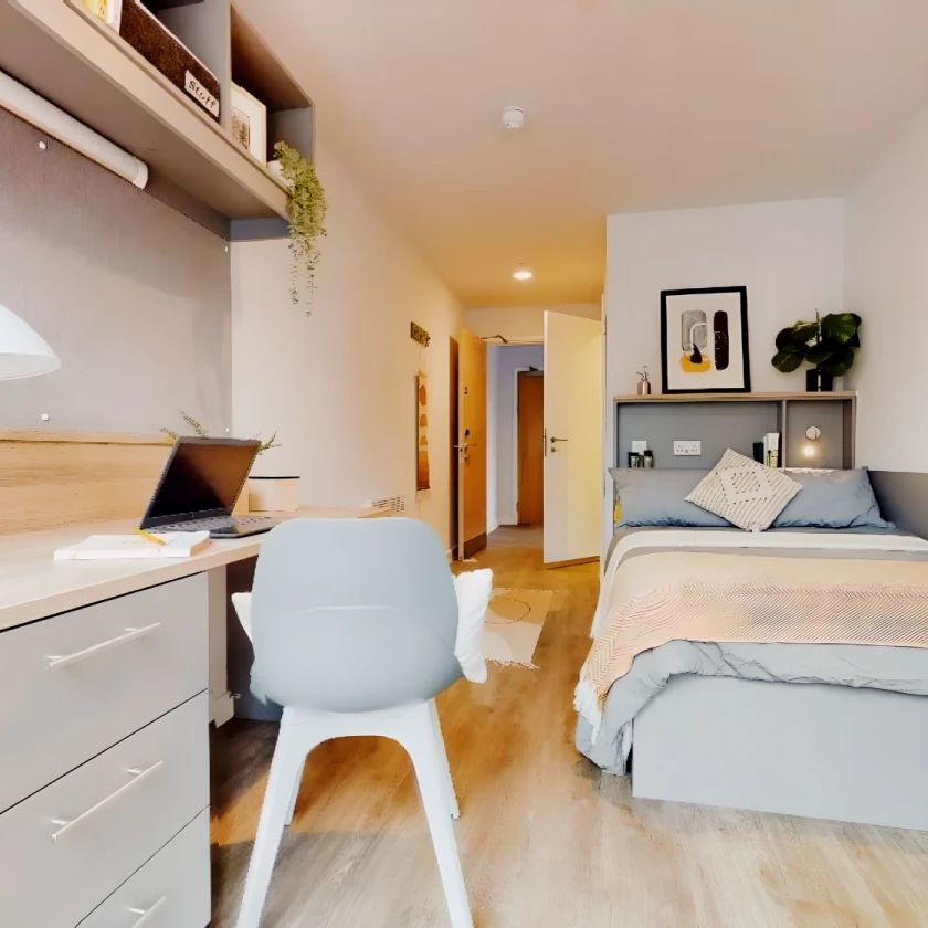 Two Bedroom Apartment Plus - Photo 1