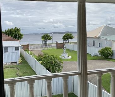 Well-Presented 2-Bedroom Unit With Lake Views - Photo 4