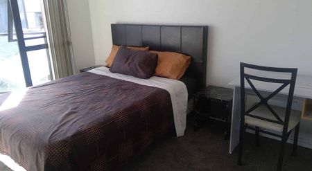 Two bedroom 53m secure apartment - Photo 3