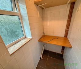 2 BEDROOM Bungalow - Detached - Photo 5