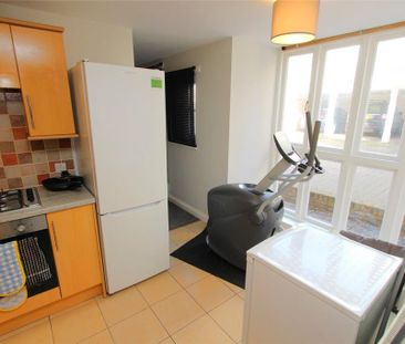 2 bedroom apartment to rent - Photo 6