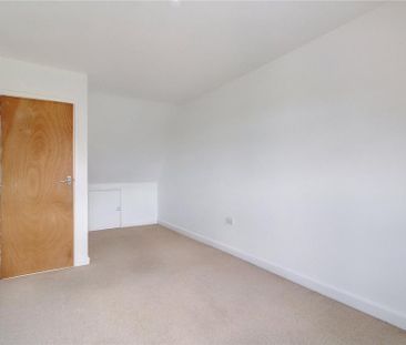 3 bedroom detached house to rent - Photo 3