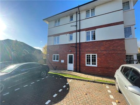 Brooklyn Road, Woking, Surrey, GU22 7SW - Photo 4