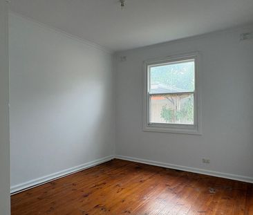 Fresh Semi Detached! - Photo 6